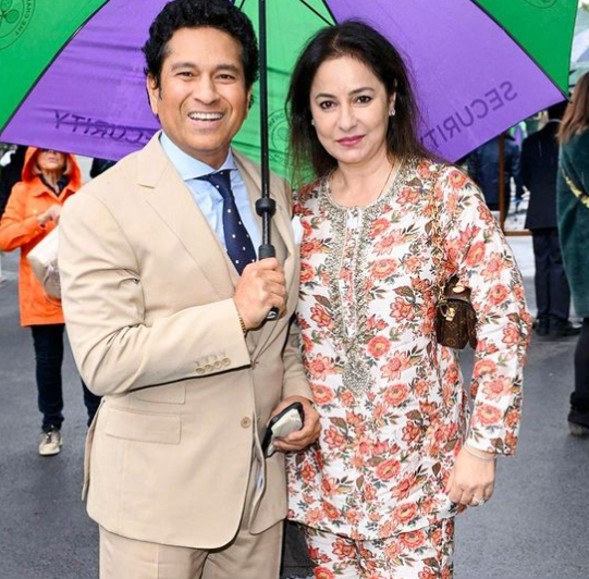 Sachin Tendulkar with his Wife