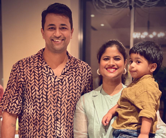 Pragyan Ojha with his Wife and Son